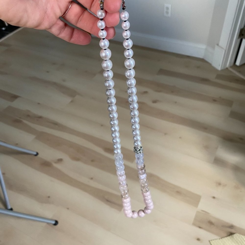 Gorgeous! Pink, pearl and white beaded necklace! - Picture 4 of 4